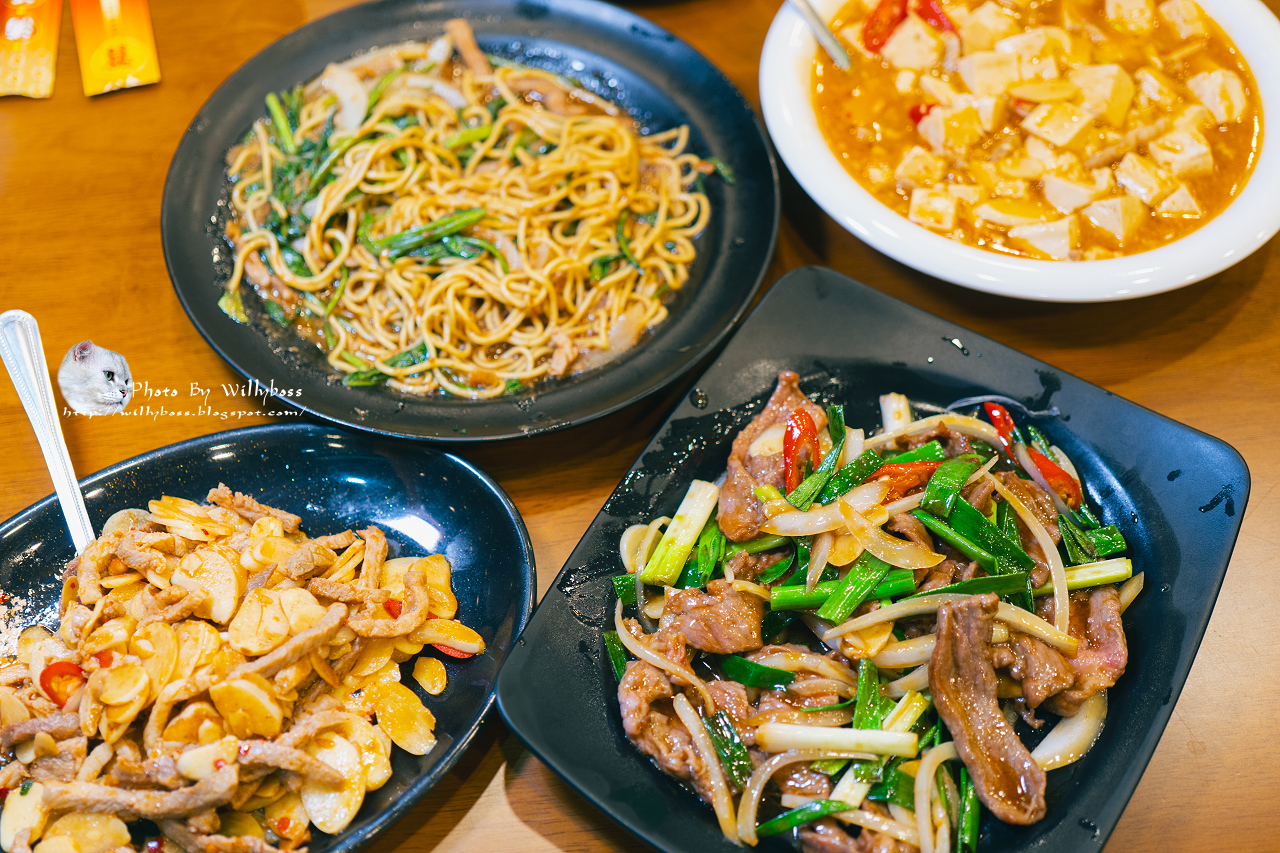 必吃茶餐廳隱藏版叉燒飯，還有經典食神雜碎麵－小香港車仔麵(桃園平鎮) @威利博斯的白金殿堂