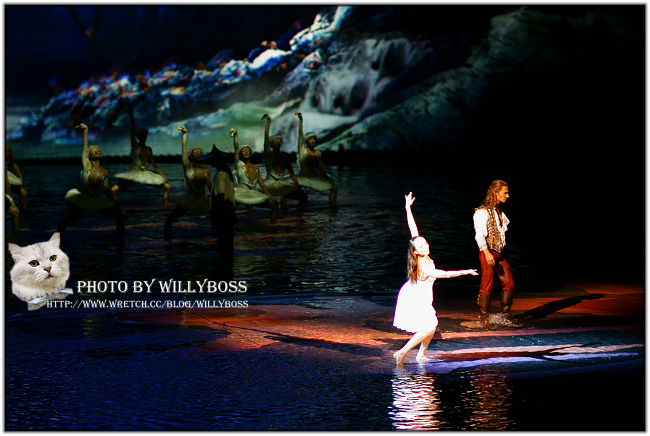 氣勢磅礡的大型水上匯演－水舞間(澳門) @威利博斯的白金殿堂